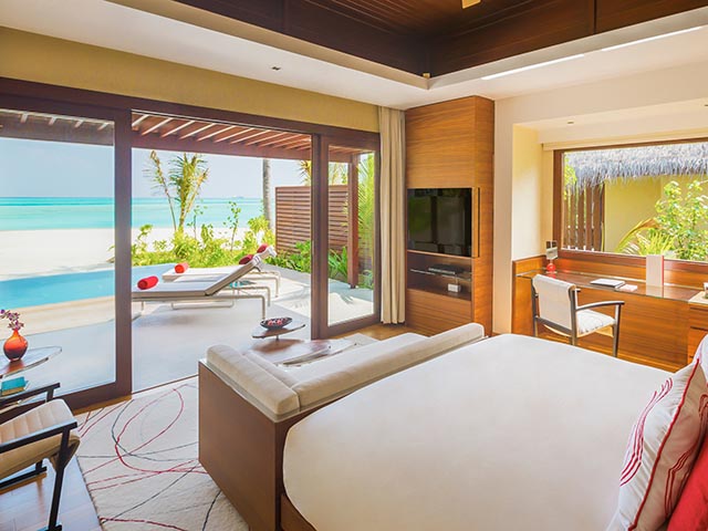 Hi_PNIY_67618703_Beach_Pool_Suite2_Interior