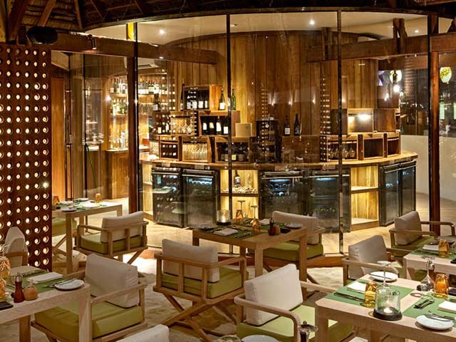 Moofushi Maldives Manta Restaurant Gallery