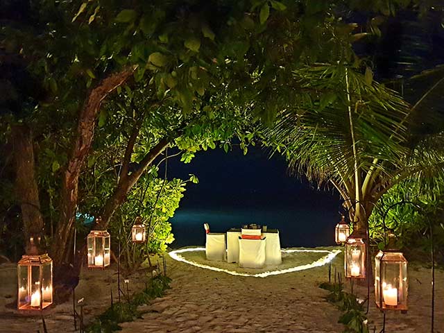 HQ Maldives REST CANDLE LIGHT Gallery